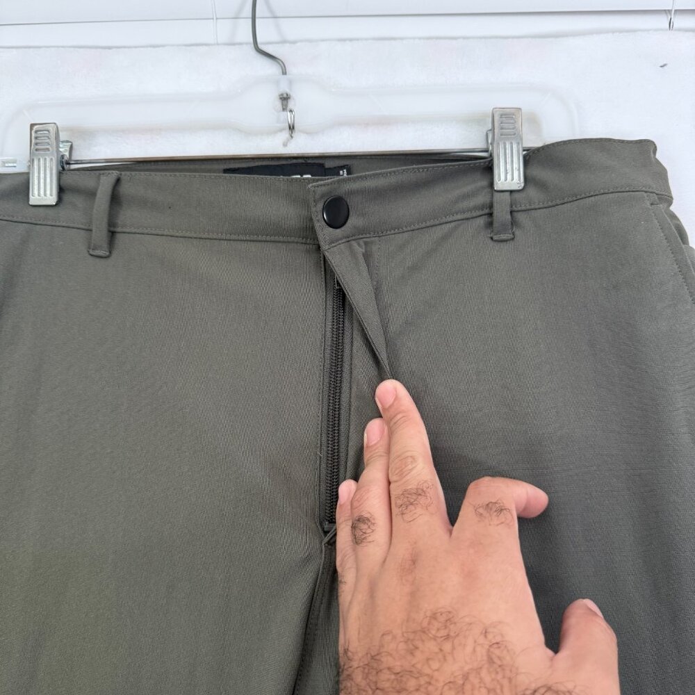 Cuts Pants Mens XL 32x29 Green Chino Golf Performance Tapered Leg Stretch Sports - Picture 9 of 12